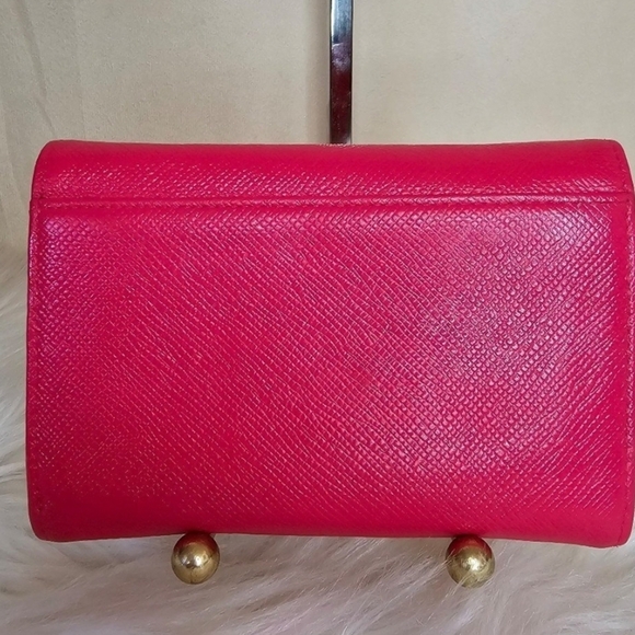 🔹️ MCM🔹️ Pink Leather  Trifold Wallet With Charms ✨️🎀 - Picture 2 of 9